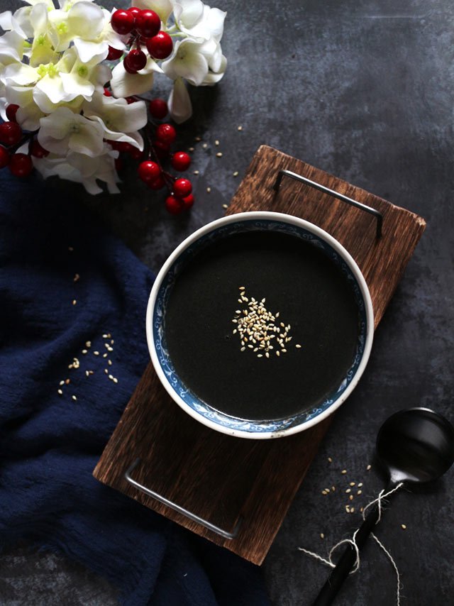 Tahini Vs. Sesame Paste: Differences & Taste 8 black sesame soup