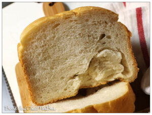 自製鬆軟麵包 (麵包機) Homemade Soft Bread with Bread Machine