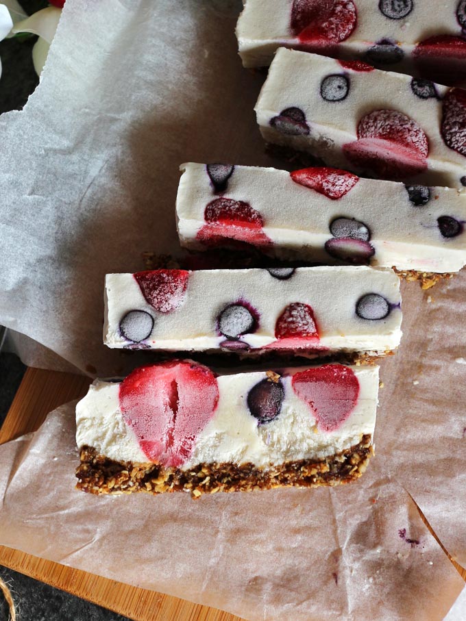 全素穀片莓果乳酪條 Vegan Granola Berry Cheesecake Bars