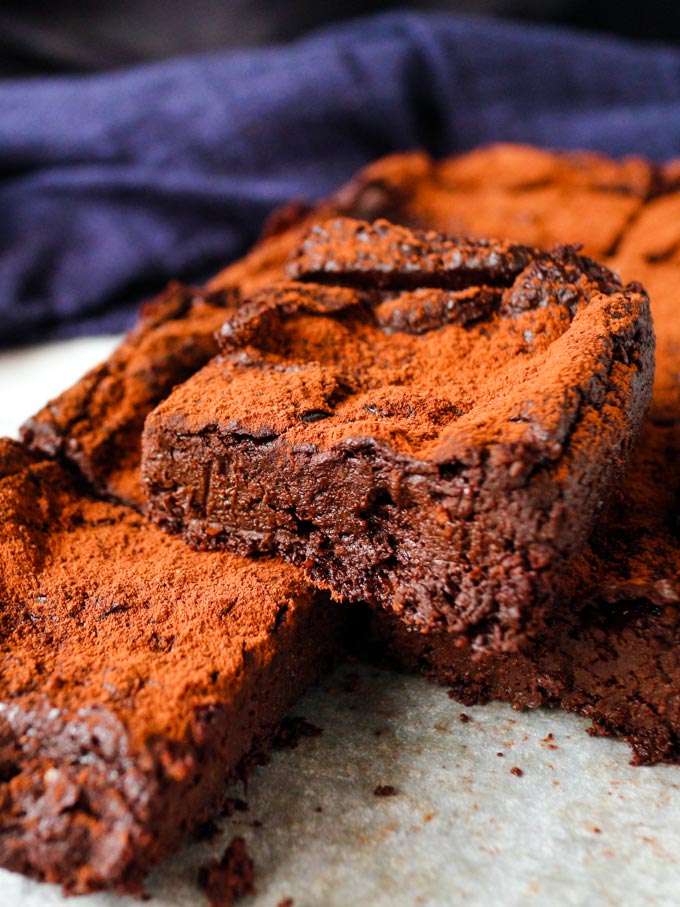 5 樣食材! 濃郁法式巧克力蛋糕 5-Ingredient Chocolate Cake