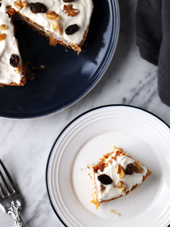 Vegan No-Bake Carrot Cake - Love at First Bite!