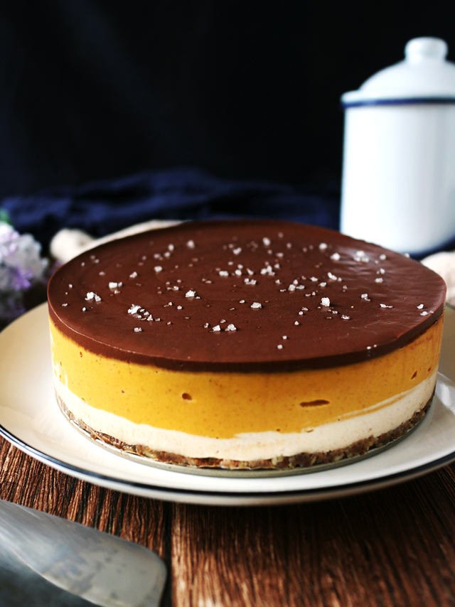 Vegan Chocolate Pumpkin Cheesecake (No-Bake)