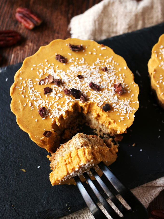 全素巧克力香料南瓜焦糖條 (免烤) Vegan Chocolate Spiced Pumpkin Caramel Bars (No-Bake)