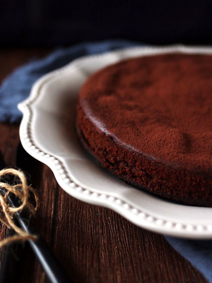 5 樣食材! 濃郁法式巧克力蛋糕 5-Ingredient Chocolate Cake