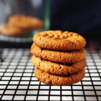 全素花生餅乾 – 無麵粉,只要6 樣食材! 6-Ingredient Vegan Peanut Butter Cookies