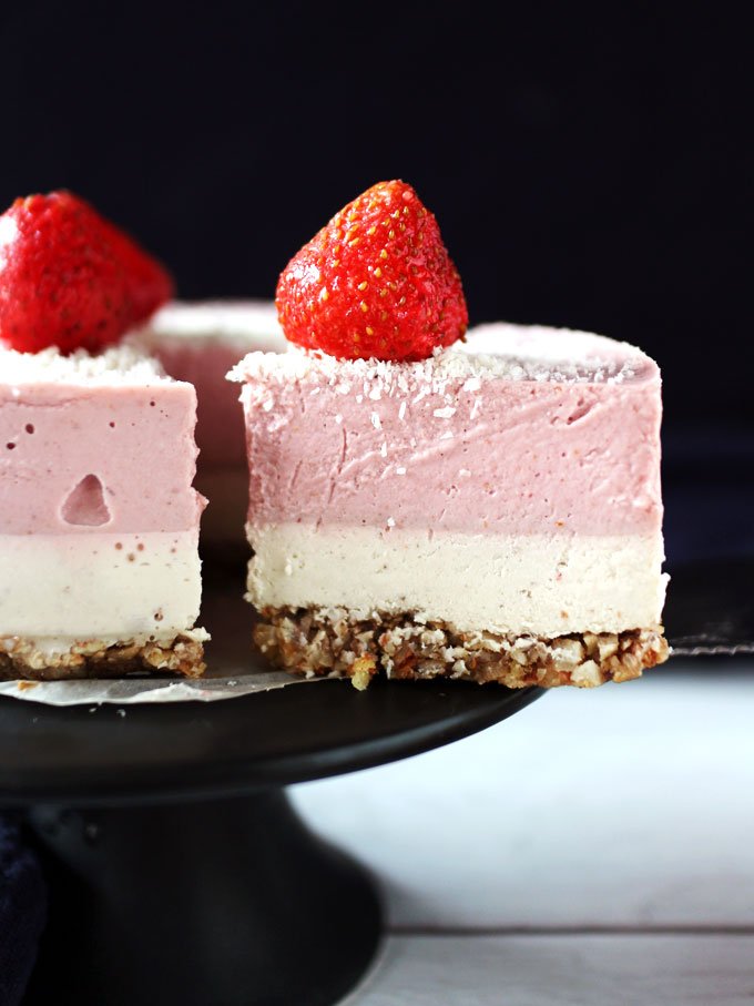 全素草莓雙層乳酪蛋糕 Vegan Strawberry Layered Cheesecake (GF, No-Bake) 5 vegan strawberry cheesecake