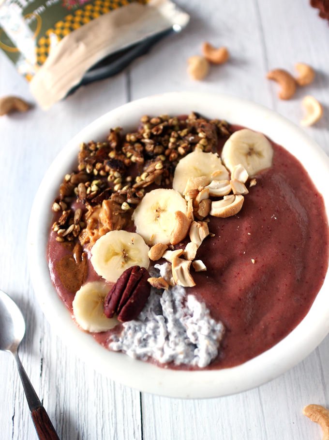Smoothie Bowls with Chopped Cashews