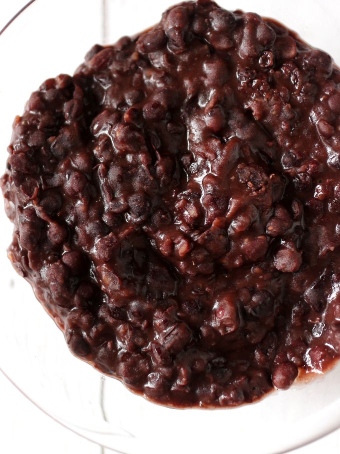 Homemade Red Bean Paste/Sweetened Azuki Beans (3 Ingredients)