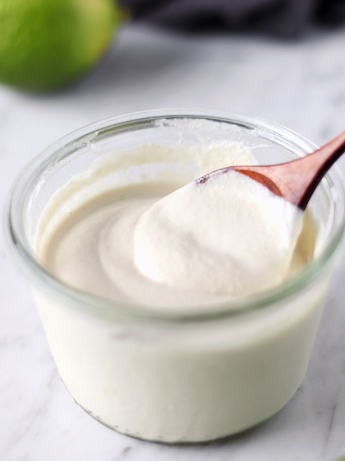 Vegan Sour Cream (4 ingredients) 4 自製全素酸奶 4-Ingredient Vegan Sour Cream