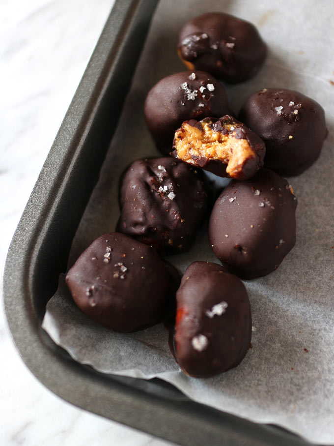 4 樣食材! 全素巧克力花生球 4-Ingredient Vegan Chocolate Peanut Butter Balls