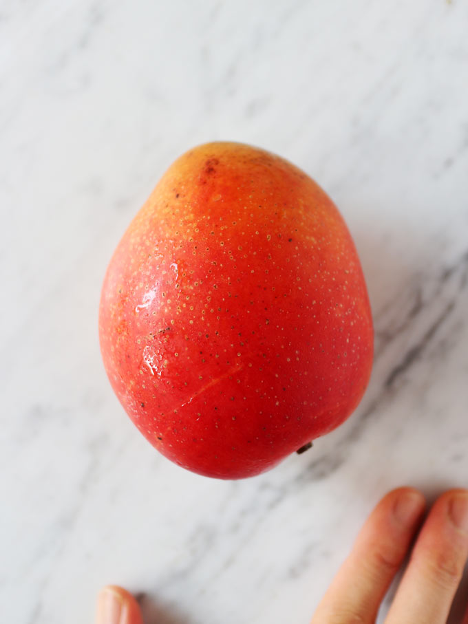 全素免烤芒果慕斯蛋糕 Vegan No-Bake Mango Mousse Cake 4 Vegan Mango Mousse Cake - Fresh Mango