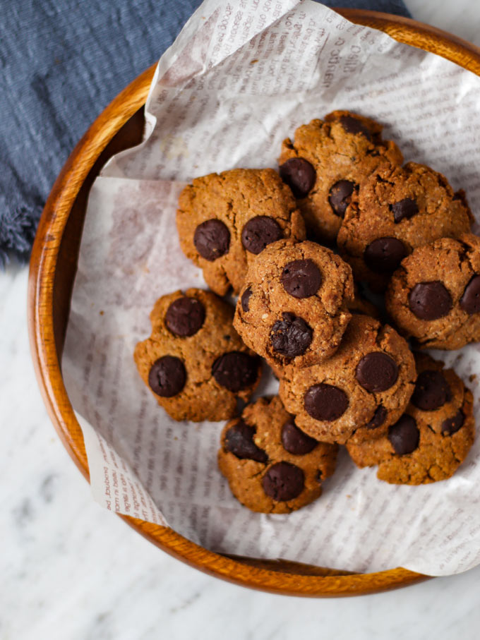 Vegan Spelt Chocolate Chip Cookies (almond pulp)