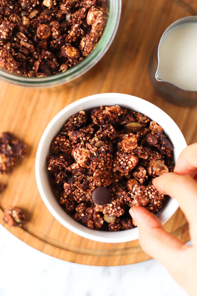 Almond Cranberry Granola (7 Ingredients)