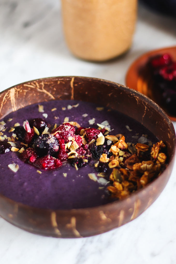 藍莓果昔碗 My Go-To Blueberry Smoothie Bowl