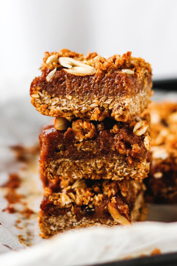 Vegan Chocolate Caramel Oat Bars