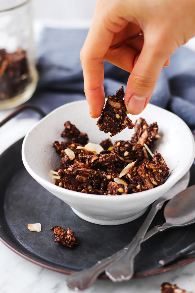 Chunky Chocolate Coconut Granola (8 ingredients)