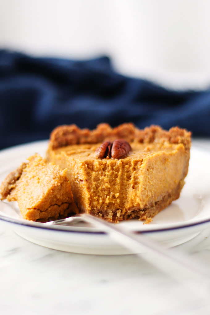 Vegan Spiced Pumpkin Pie (Gluten-free)