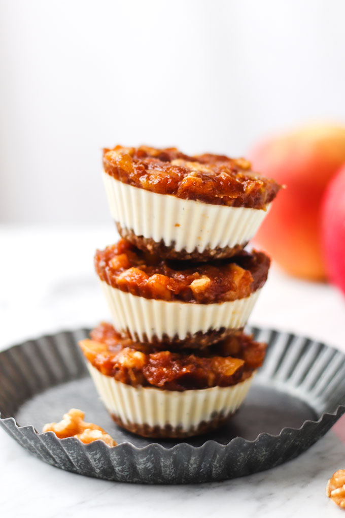Vegan Mini Caramel Apple Cheesecakes (No-bake) 7 Vegan Caramel Apple Cheesecakes