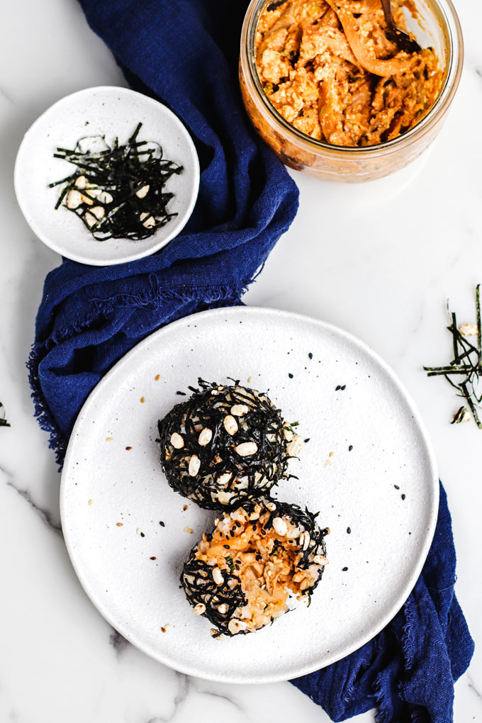 Vegan Spicy Mushroom Rice Balls 4 Vegan Spicy Mushroom Rice Balls (Onigiri) 全植物辛辣菇菇飯糰