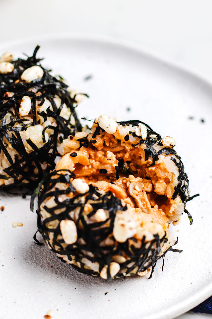 Vegan Spicy Mushroom Rice Balls 3 Vegan Spicy Mushroom Rice Balls (Onigiri) 全植物辛辣菇菇飯糰