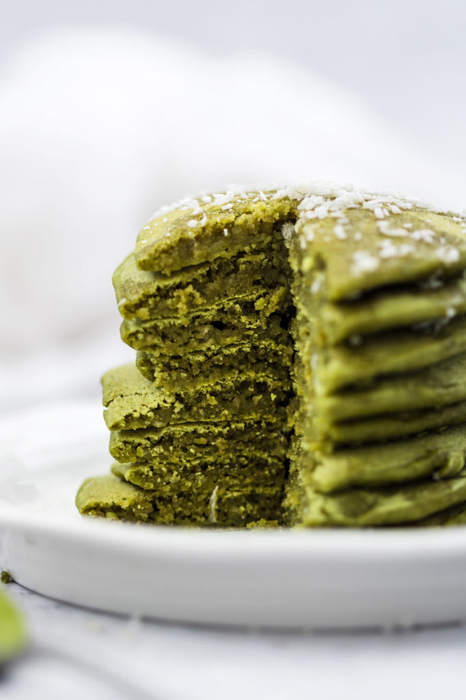 Fluffy Vegan Matcha Pancakes (Gluten-free) 2 純素抹茶鬆餅 (無麩質) Vegan Matcha Pancakes