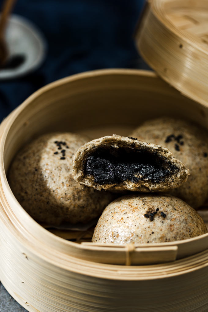Authentic Vegan Wholewheat Black Sesame Steamed Buns (黑芝麻包) 18 全素全麥黑芝麻包 Vegan Wholewheat Black Sesame Steamed Buns