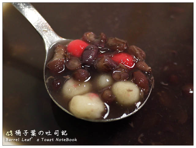 【新北蘆洲．三民高中站】許師傅豆花 -- 超平價銅板甜湯、豆花、剉冰