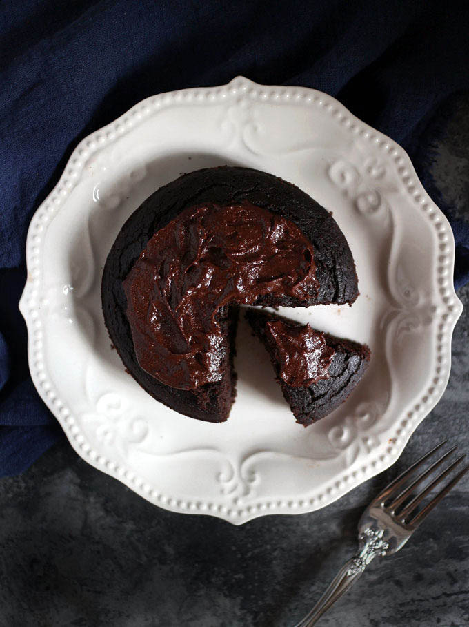 vegan-warm-chocolate-cake-gluten-free (1)
