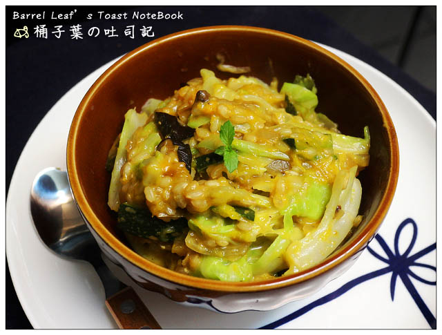 【下廚】高麗菜南瓜燉飯 Cabbage Pumpkin Risotto -- 中西融合~高麗菜+南瓜自然甜