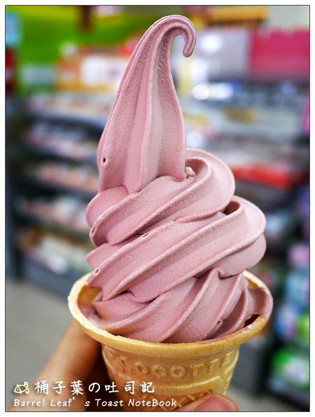 【連鎖超商】FamilyMart 全家便利商店．期間限定 紅豆霜淇淋