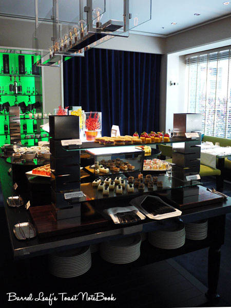 ambassador-hotel-aqua-lounge-buffet (6)