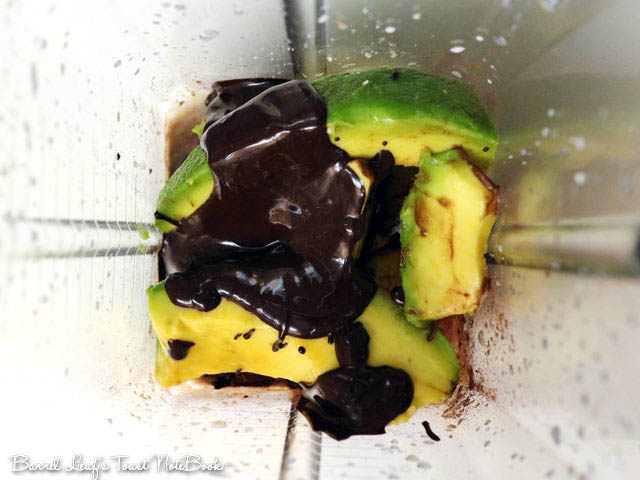 全素酪梨巧克力慕斯 (5 樣食材) 5-Ingredient Avocado Chocolate Mousse (2)