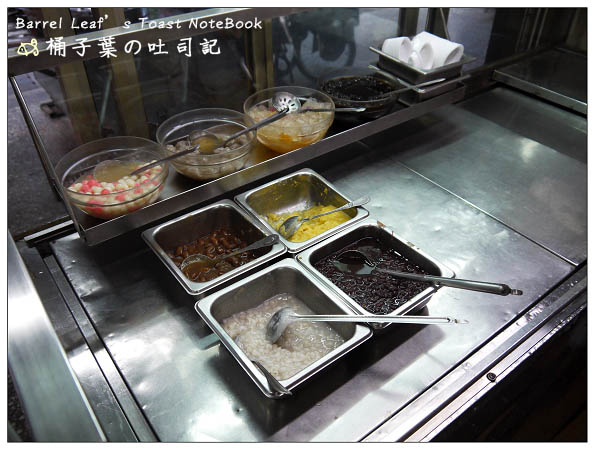 【新北板橋．府中站】全香豆花 -- 可以客製化的綜合甜湯,花生湯+紅豆湯+薏仁湯