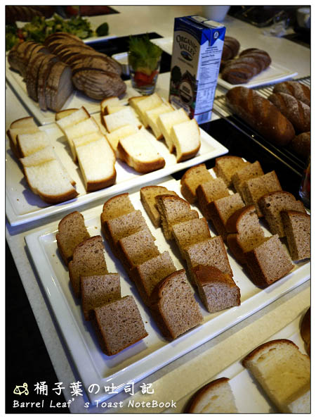 【捷運忠孝敦化站】freshONE 太平洋鮮活 有機超市．OLA 輕食吧 -- 真實採用全穀粒麵粉做的全粒粉麵包