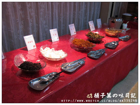 【捷運西門站】台北國軍英雄館．百元早餐 -- 讓我喝了四碗的美味紅豆湯