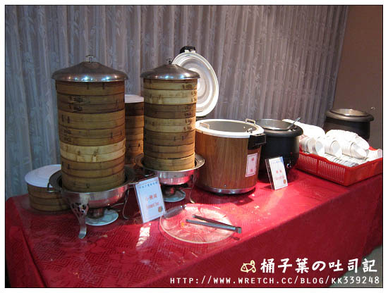 【捷運西門站】台北國軍英雄館．百元早餐 -- 讓我喝了四碗的美味紅豆湯