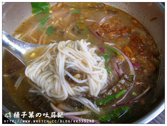 【新北中和．捷運南勢角站】新月亮泰緬料理 (華新南洋美食街) -- 滿意的平價大份量