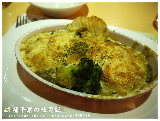 【捷運台北車站】魔法咖哩 (凱撒店) -- 想了好久的焗烤飯!!