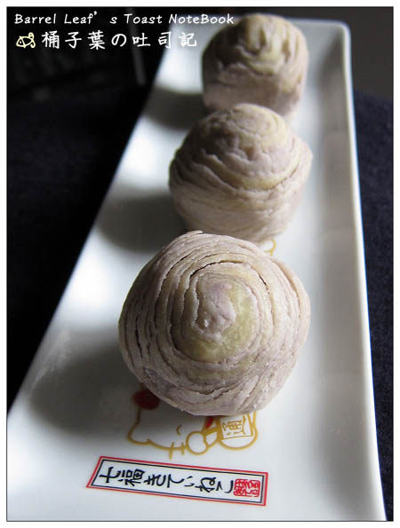 【烘焙點心】台中市│沃農士．阿聰師芋頭酥 -- 再熱過後讓人不想留下的酥香紫玫瑰