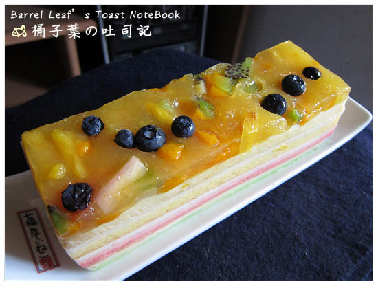 【甜點蛋糕】老耿食品本舖．夏日水果彩虹布丁蛋糕 -- 面對夏日發火的太陽~就是要吃冰冰涼涼的蛋糕!