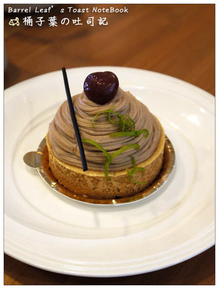 【桃園中壢】米多甜洋果子．日本巧克力純生蛋糕 -- 讓我一早就喀掉半條的不膩濃順乳甜好滋味~!