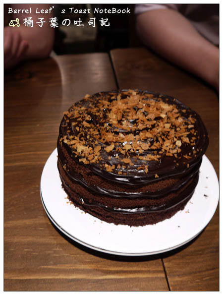 【茶敘邀約】BLACK AS CHOCOLATE 黃湘怡的蛋糕店‧生巧克力．榛果巧克力．玫瑰荔枝巧克力蛋糕 -- 濃郁度~舌頭會告訴你