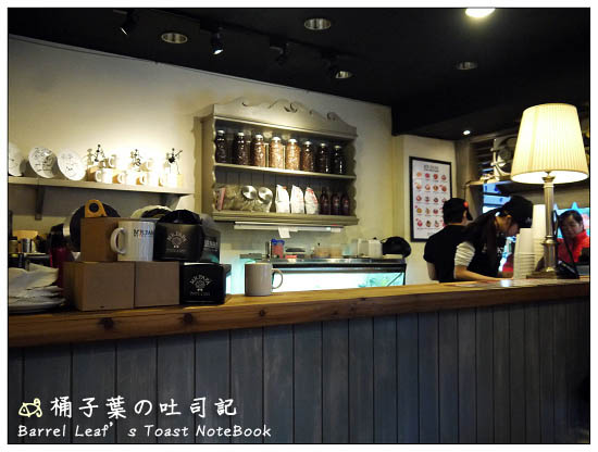 【捷運永春站】MR.PAPA Waffle & Café 比利時鬆餅．咖啡專賣店 (二訪) -- 有我超愛的卡士達醬