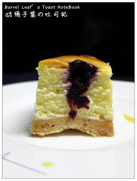 【宅配】世唯烘焙坊．義大利乳酪蛋糕 (原味、藍莓、咖啡) -- 不油膩也滿足~爽口+濃郁乳甜