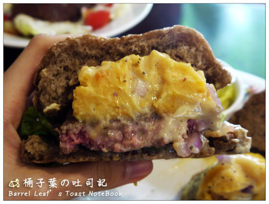 【台北101/世貿站】Pond Burger Cafe (二訪) -- 最愛的還是那不膩夠味的牛肉堡