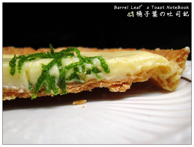 【食譜+實作影片】基礎油酥塔皮(派皮) (無蛋、中筋麵粉版) Basic Pie Crust / Recette de Pâte Brisée -- 詳細圖文步驟 五樣基本材料 自製酥脆塔皮